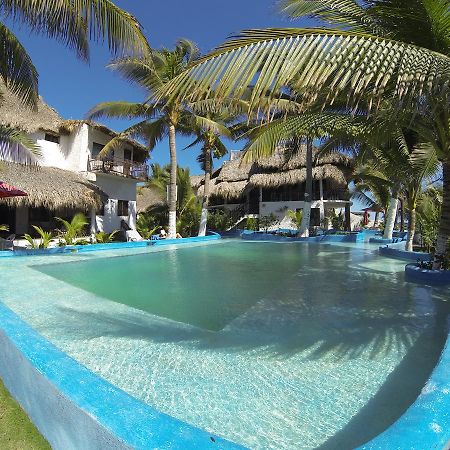 Marbella Eco Lodge Monterrico Buitenkant foto