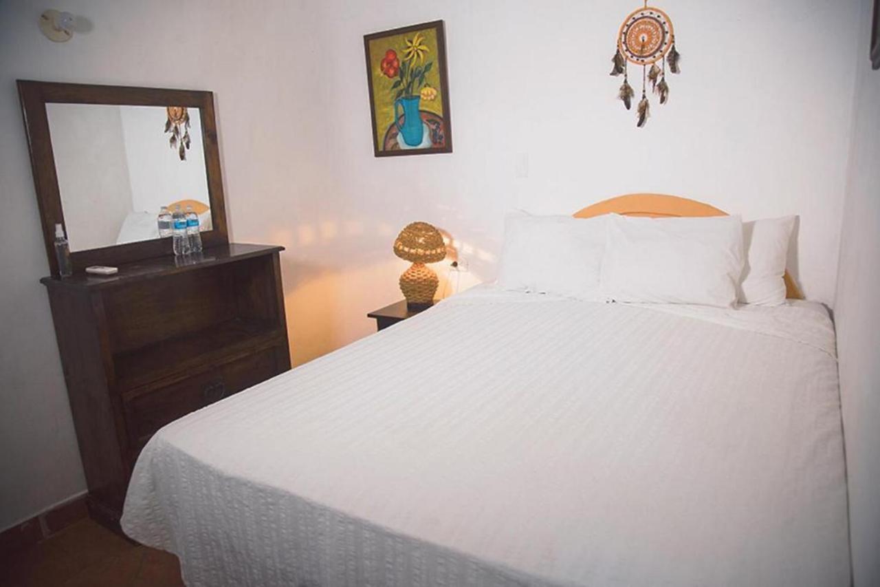 Marbella Eco Lodge Monterrico Buitenkant foto