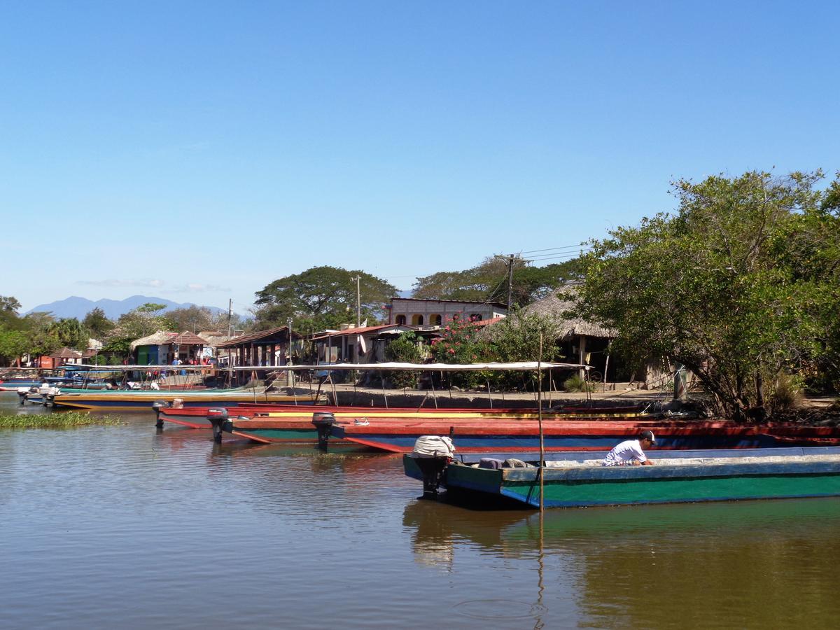 Marbella Eco Lodge Monterrico Buitenkant foto